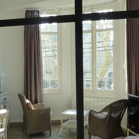 Rive Gauche アパート *